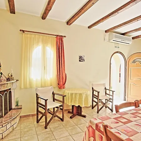 Bella Vasiliki Willa *